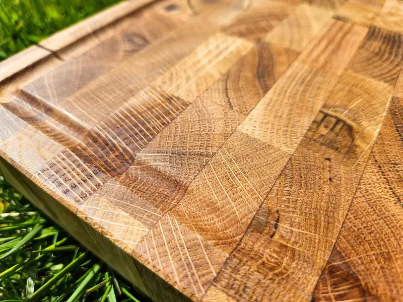 End-grain oak chopping board, photo 7 of 10, as taken